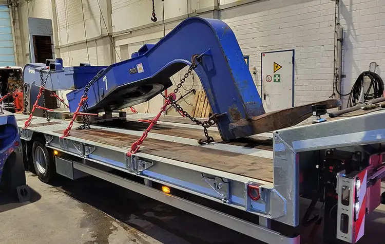 Tieflader-Transporte-Norddeutschland-Cuxhaven-M-Logistik-Stueckgut-Maschinen